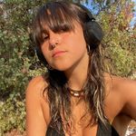 Profile Picture of Nina Yasmin Sileci (@themeaningofbirds) on Instagram