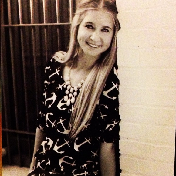 Victoria Wixson - Poshmark Profile Picture of Victoria Wixson (@victoriawixson) on Poshmark