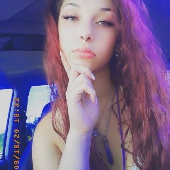 Profile Picture of Jeri Gray (@theycallmebear) on Poshmark