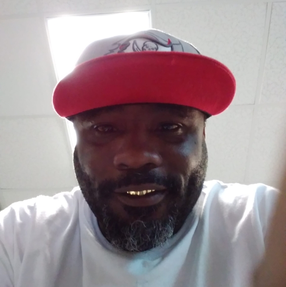 Profile Picture of Richard Peterson (@petersonr782) on Poshmark