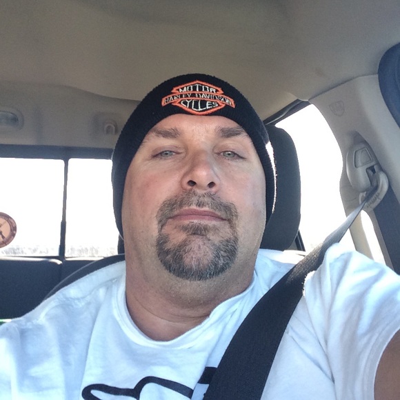 Profile Picture of Sean Ools (@seanools778) on Poshmark