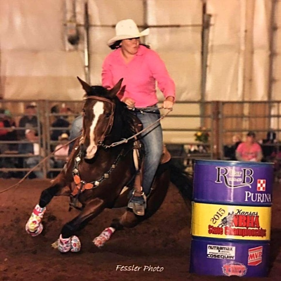 Profile Picture of Heather Lorensen (@ksbarrelgurl88) on Poshmark