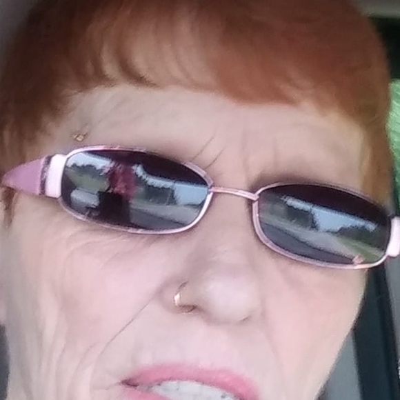 Profile Picture of Ruby Handy (@rubylhandy1) on Poshmark