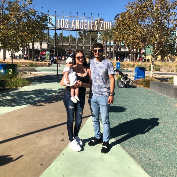 Profile Picture of Pink Luviano (@lafeita) on Poshmark