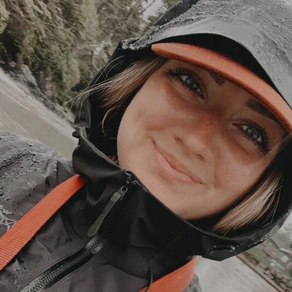 Profile Picture of Madi Greyson (@madigreyson) on Poshmark