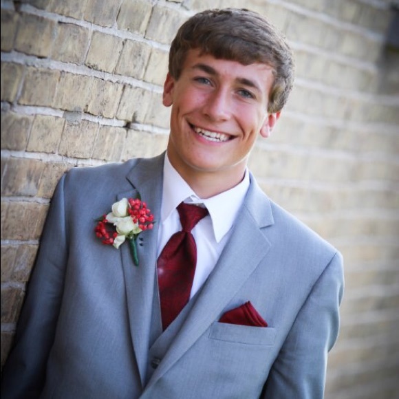 Profile Picture of Kyle Rohan (@krohan7) on Poshmark