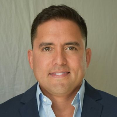 Profile Picture of Robert Herrera (@herrera_bob) on Twitter