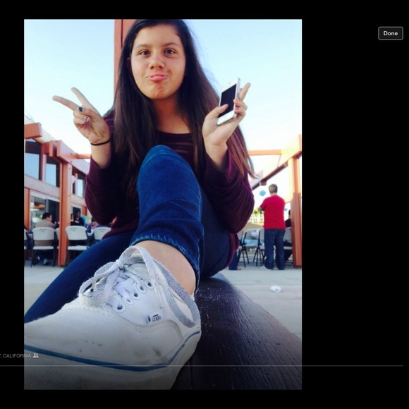 Profile Picture of Alexa Fernandez (@alexxxxxaaaaa) on Poshmark