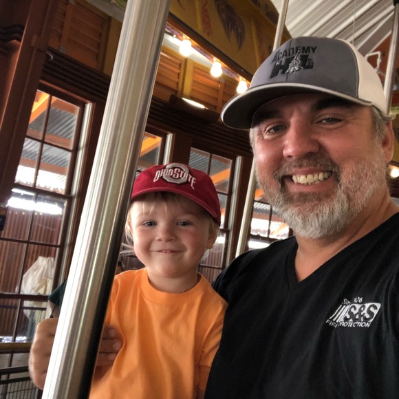 Profile Picture of Brett Rossler (@brossler) on Poshmark