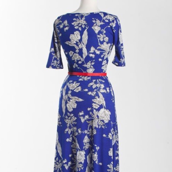 Profile Picture of Kelly Wehrer (@eilonwywhere) on Poshmark