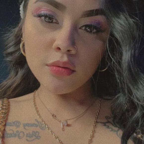 Profile Picture of Amada Chavez (@jesuari01) on Poshmark