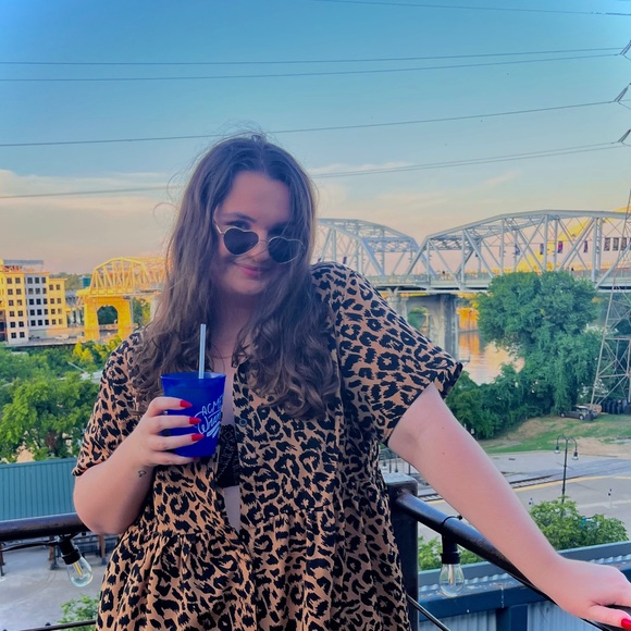 Profile Picture of Carly Colby (@carlayforlong) on Poshmark