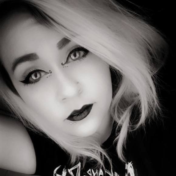 Profile Picture of Michaela Ouren (@mickeymouse9597) on Poshmark