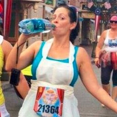 Profile Picture of Heather (@hmgiraffy) on Twitter