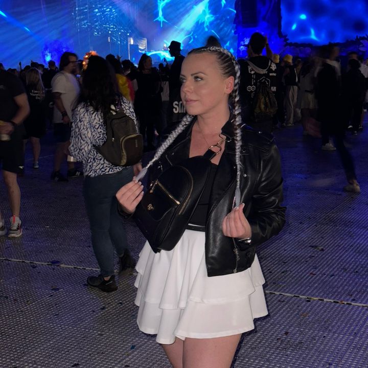 Profile Picture of Bettina Natália Majo (@@betty.major) on Tiktok