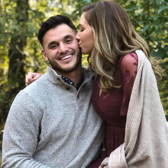 Profile Picture of Evan Vaughn (@evaughn47) on Poshmark