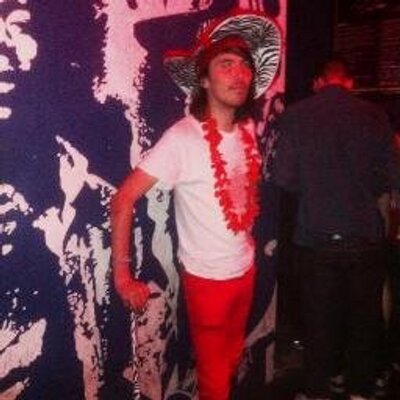 Profile Picture of NOEL (@PierceTheNoel) on Twitter