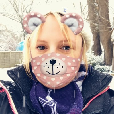 Profile Picture of Angela Abbott  💙 (@Angela31703189) on Twitter