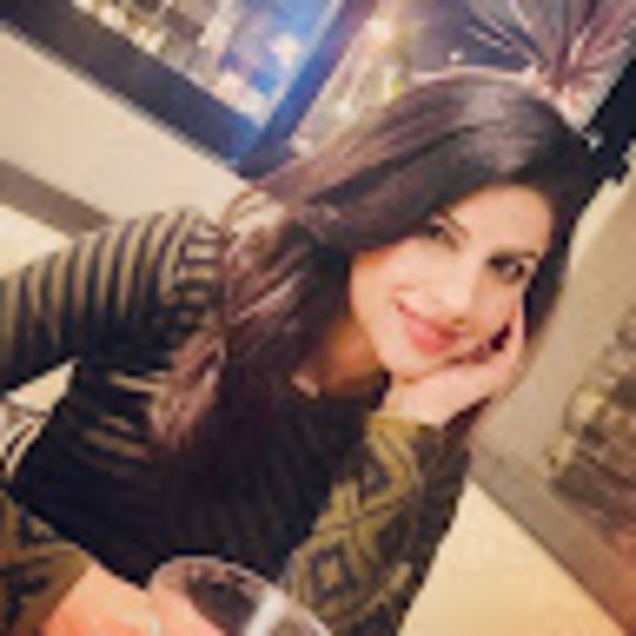 Profile Picture of Malika Sethi (@malikasethi) on Poshmark