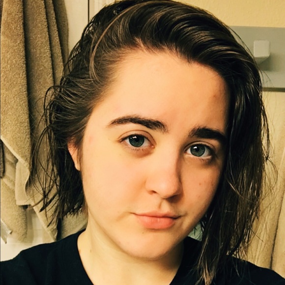 Profile Picture of Jessica Larsen (@jesstophur) on Poshmark