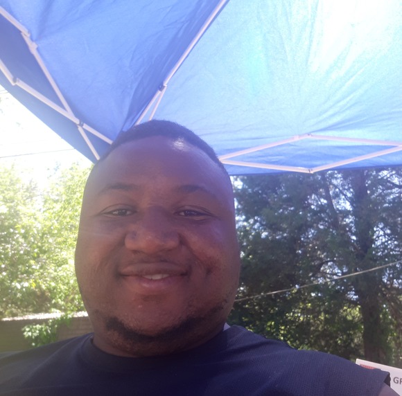Profile Picture of Joshua Blandburg (@blandburgjoshua) on Poshmark