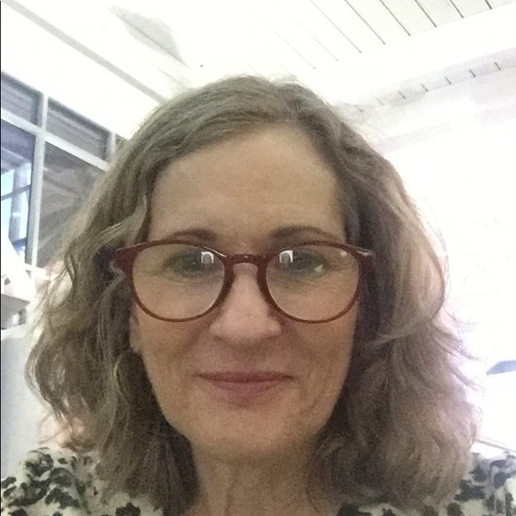 Profile Picture of Harriett Pooler (@tanager626) on Poshmark