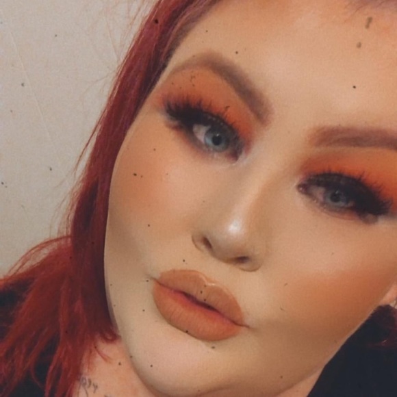 Profile Picture of Alyce Cody (@alycecody6) on Poshmark