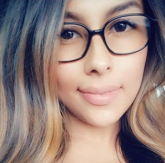 Profile Picture of Ivonne Alvarez (@ivonnemora1117) on Poshmark