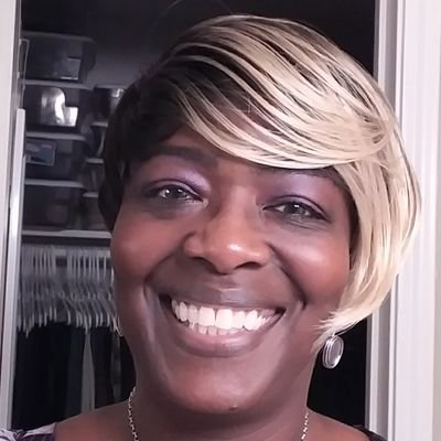 Profile Picture of Mrs. Bobbie M. Finch (@brucker40) on Twitter