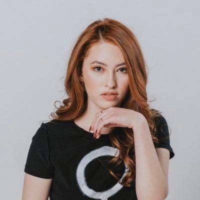 Profile Picture of Lindsay Alice (@LindsayAliceK) on Twitter