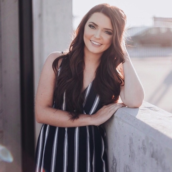 Profile Picture of Tori Evans (@torixevansx) on Poshmark