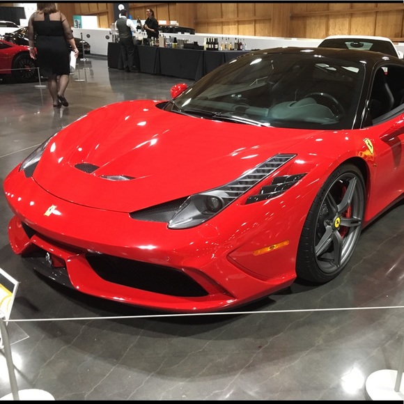 Profile Picture of Attison Hustoon (@attisonh) on Poshmark