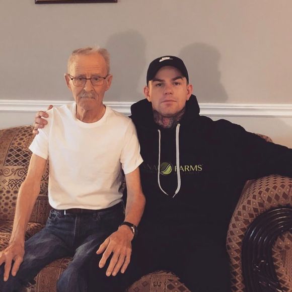 Profile Picture of Andrew Holloway (@weeman_95) on Poshmark