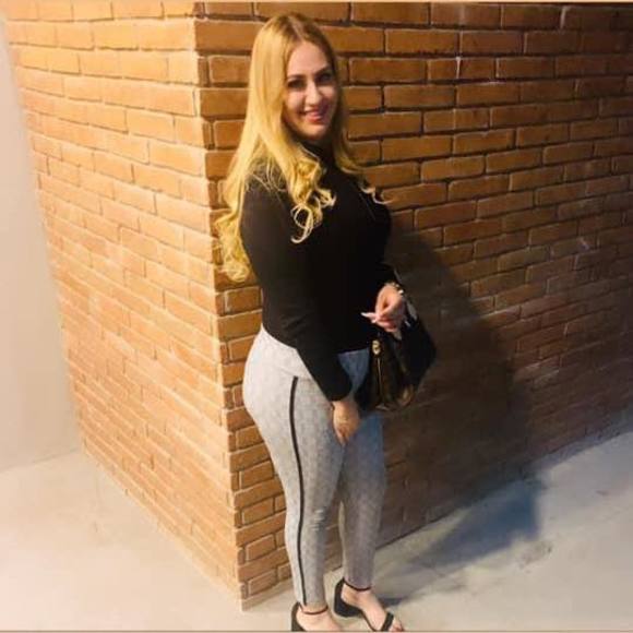 Victoria Borbón - Poshmark Profile Picture of Victoria Borbón (@victoriaborb219) on Poshmark