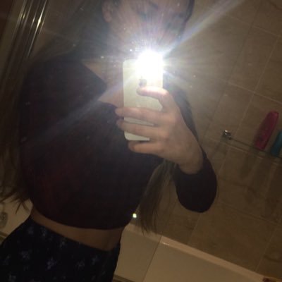 Profile Picture of Ella Hicks (@ellahicks171) on Twitter