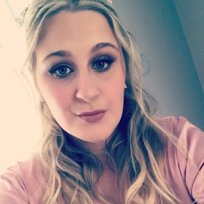 Profile Picture of Catherine (@cathybates_x) on Twitter