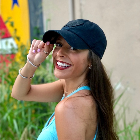 Profile Picture of Julia Little (@jumali11) on Poshmark