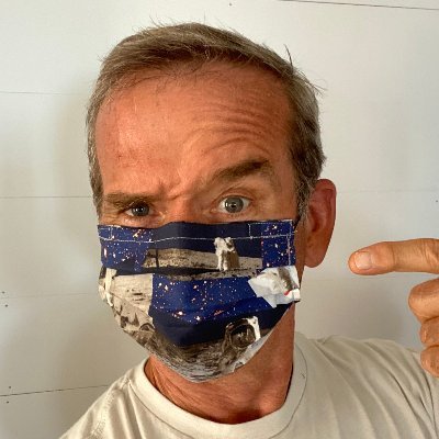 Profile Picture of Chris Hadfield (@Cmdr_Hadfield) on Twitter