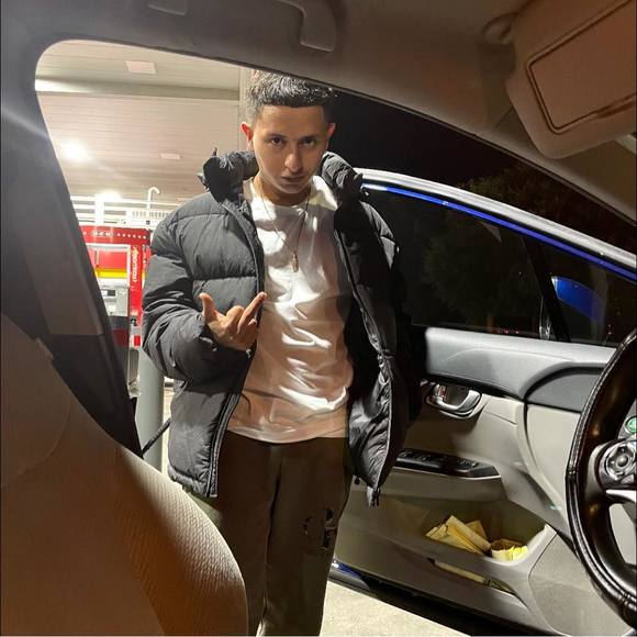 Profile Picture of Edgar gustavo Almodovar (@edgaralmo99) on Poshmark