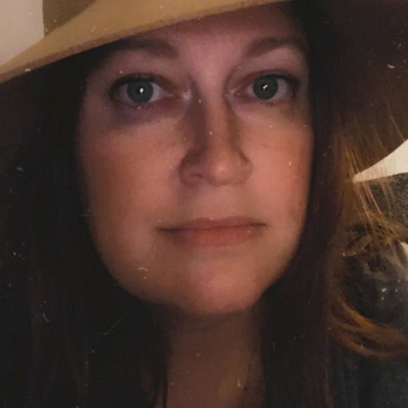 Profile Picture of Michele Magee (@michelemagee) on Poshmark