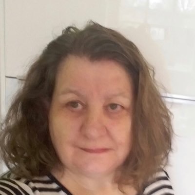 Profile Picture of Pamela Carr (@pamelacarrart) on Twitter