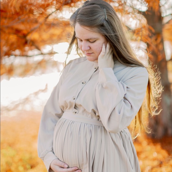 Profile Picture of Danielle Alexander (@danni2022) on Poshmark