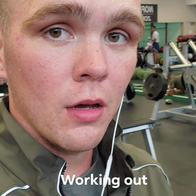 Profile Picture of Matthew Poore (@junkywhitesmurf) on Twitter