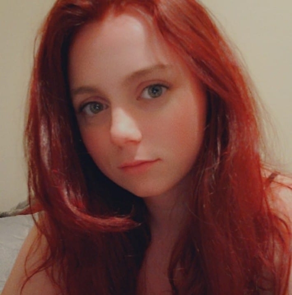 Profile Picture of Amber-lyn Lauinger (@amberlyn000) on Poshmark