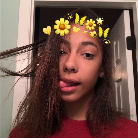 Profile Picture of Angel Mcbay (@angelmcbay14) on Poshmark
