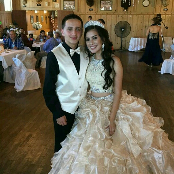 Profile Picture of Michael Cisneroz (@cisneroz209) on Poshmark