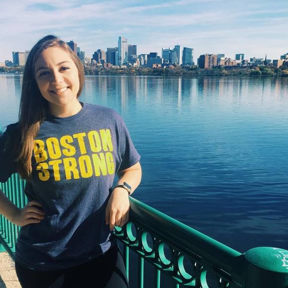 Alexis Verone - Poshmark Profile Picture of Alexis Verone (@alexisverone) on Poshmark