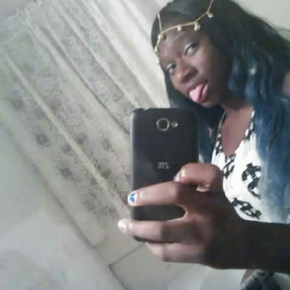 Profile Picture of Tianna Tianna (@laister02) on Poshmark