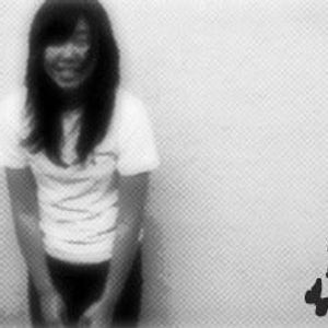 Profile Picture of Karen Ro (@miss_eggie) on Myspace