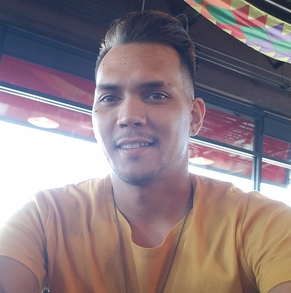 Profile Picture of Michael Mcgee (@michaelpmcgee) on Poshmark